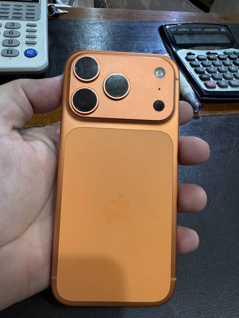 Apple iPhone 17 Pro 1
