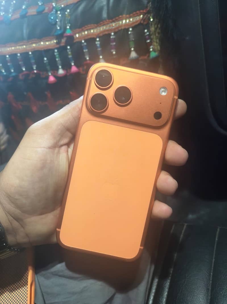 Apple iPhone 17 Pro Max 1