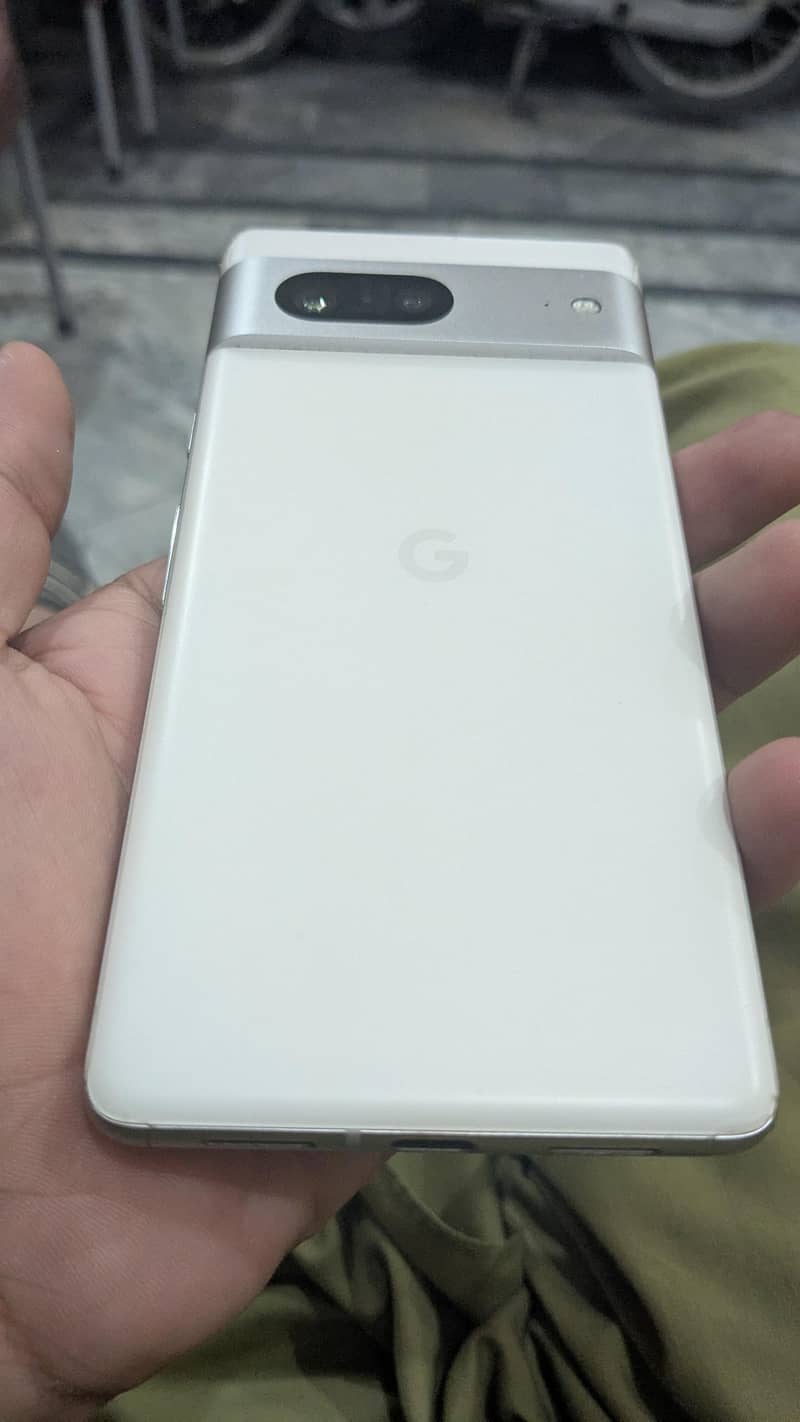 Google Pixel 7 5