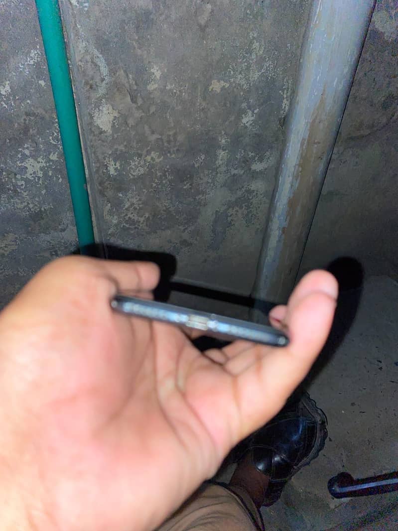 Apple iPhone 7 1