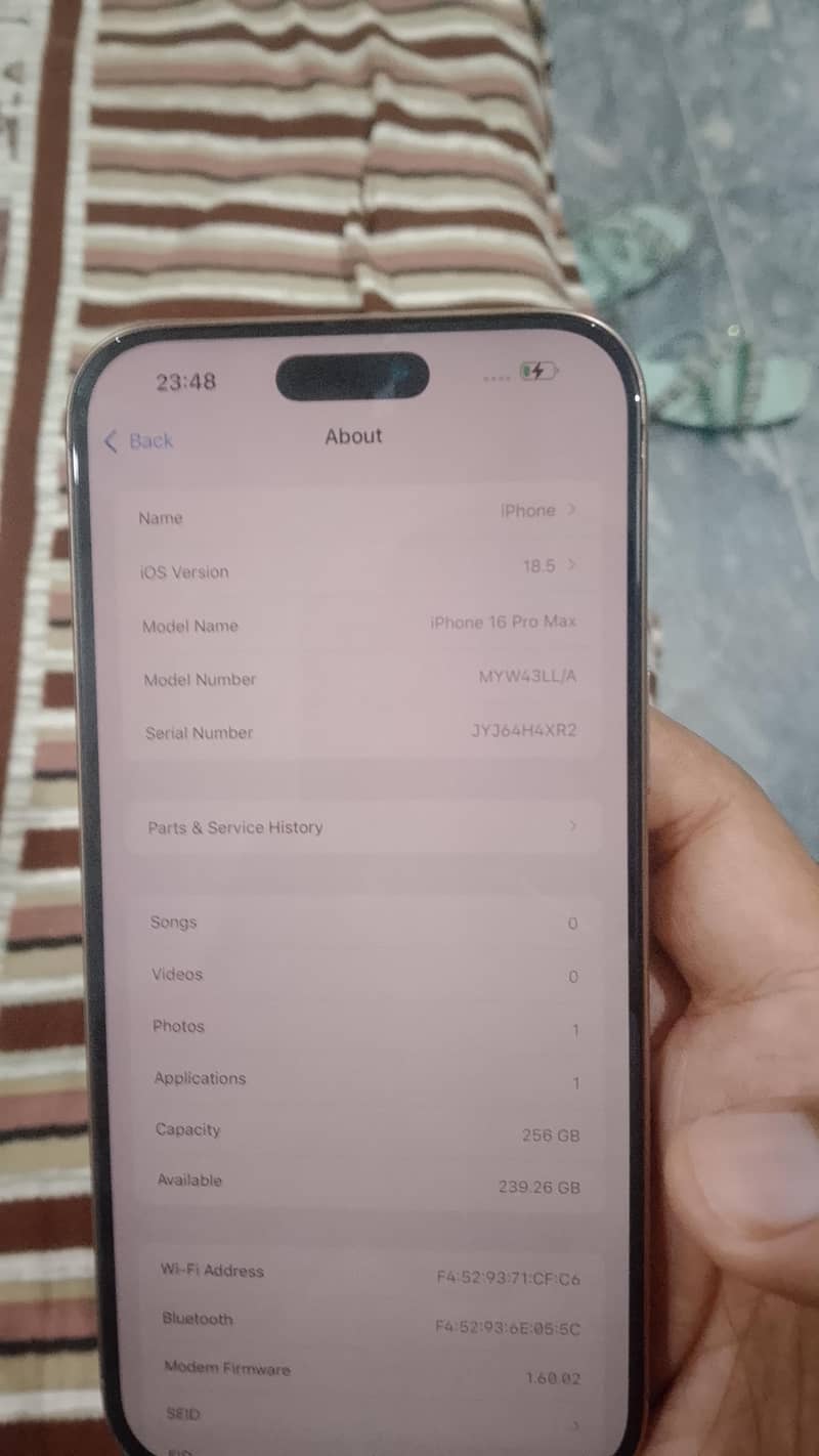 Apple iPhone 16 Pro Max 2