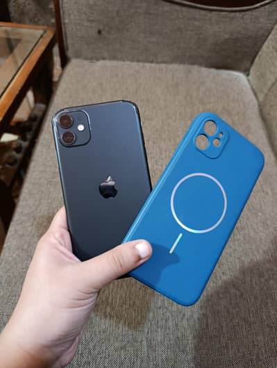 I phone 11 dual approved 128 GB nut to nut genuine. .