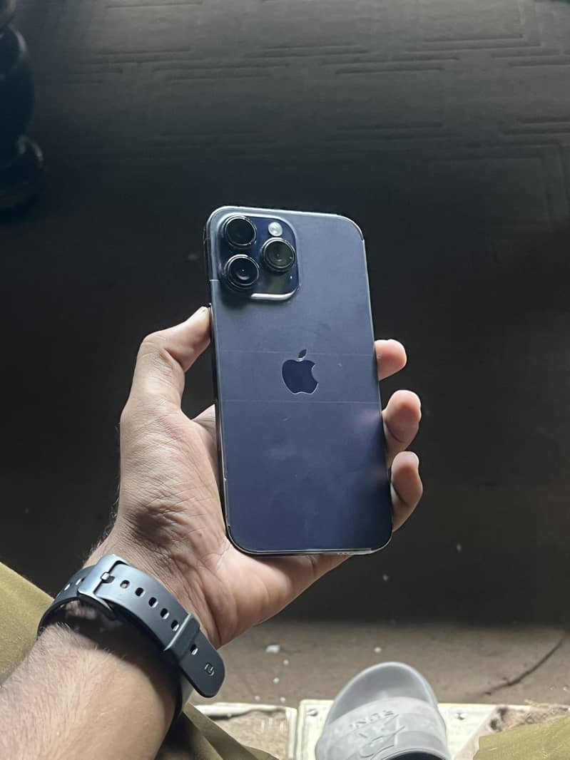Apple iPhone 14 Pro Max 0
