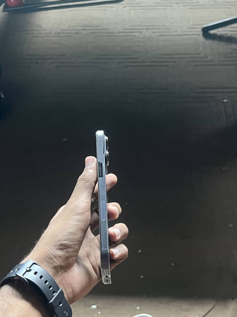 Apple iPhone 14 Pro Max 4