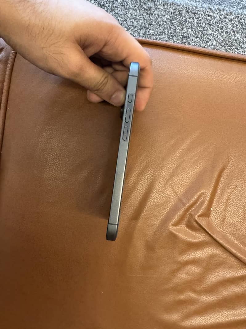 Apple iPhone 17 4