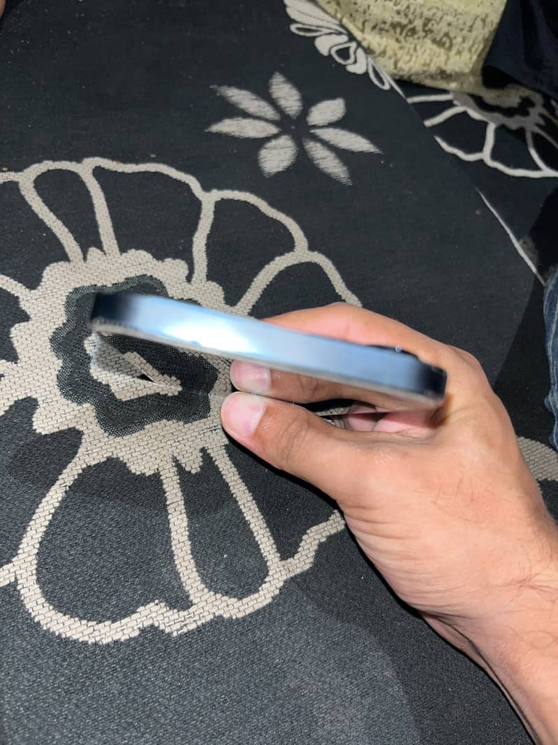 Apple iPhone 12 Pro Max 3
