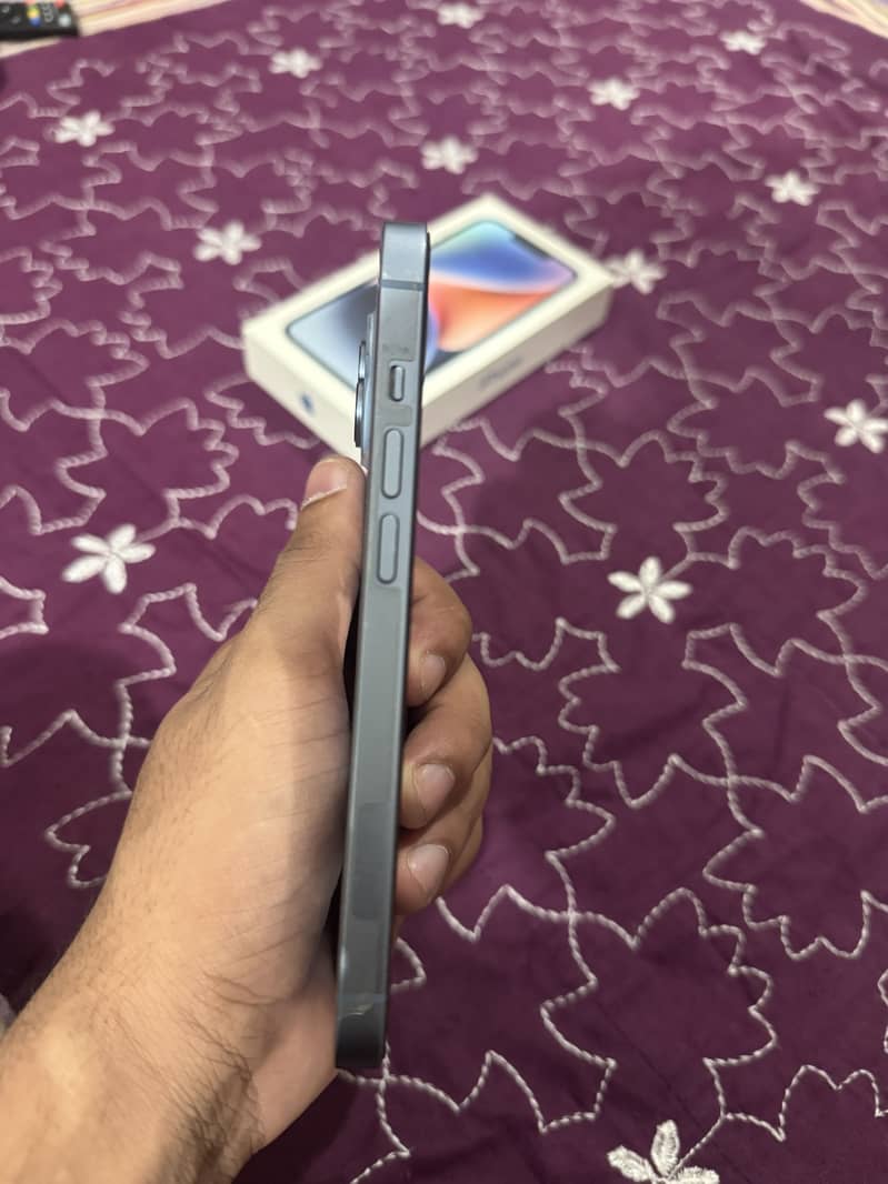 Apple iPhone 14 4