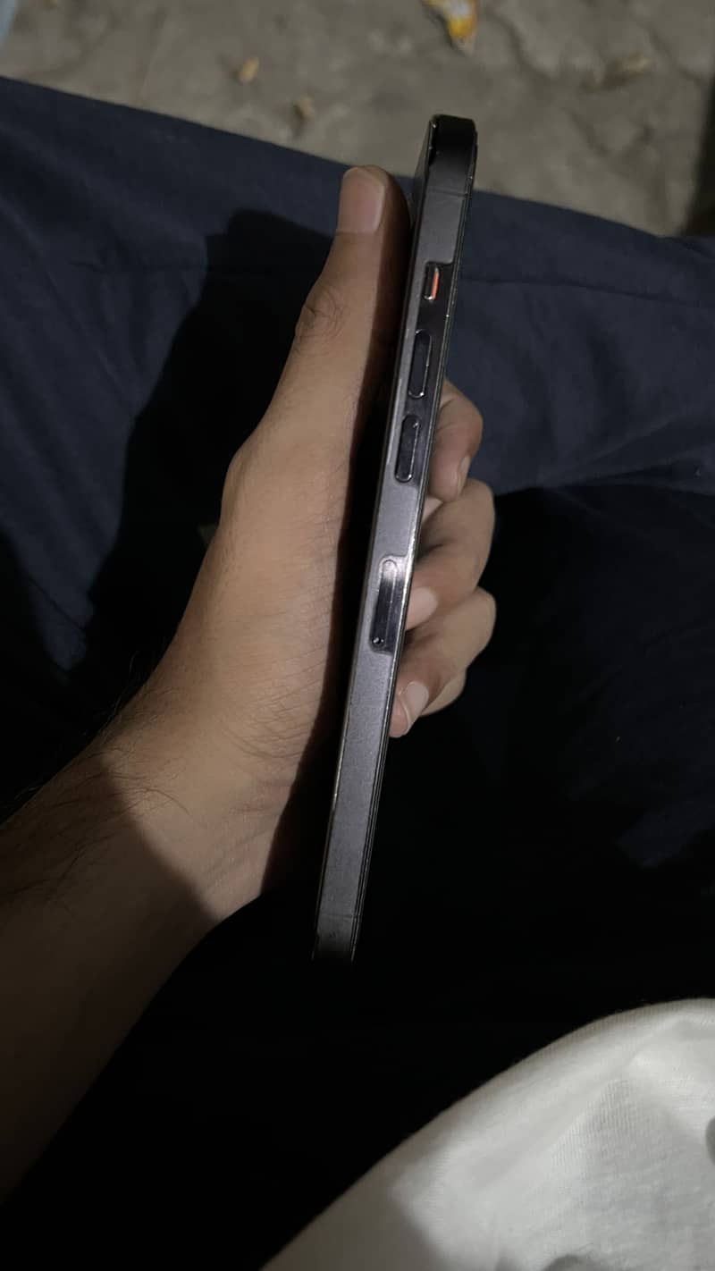 Apple iPhone 14 Pro Max 2