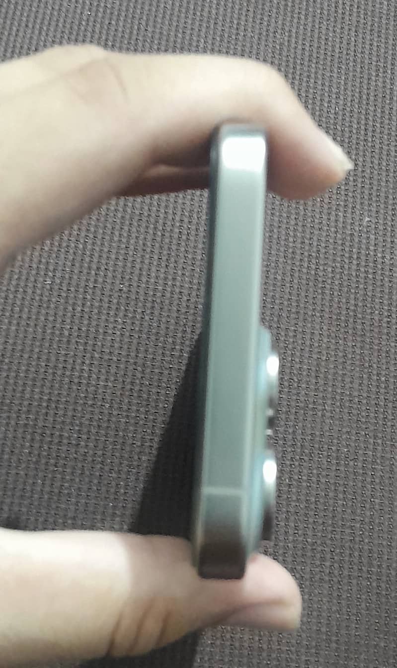 Apple iPhone 15 Pro Max 5