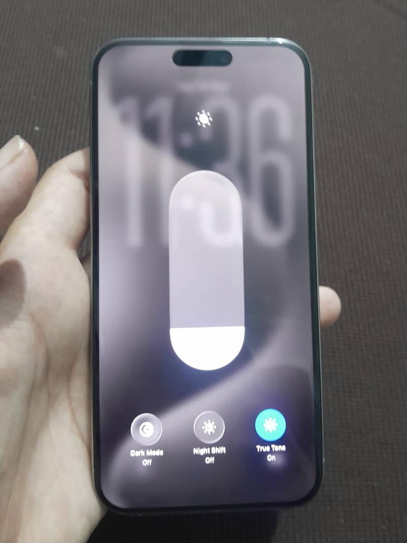 Apple iPhone 15 Pro Max 6