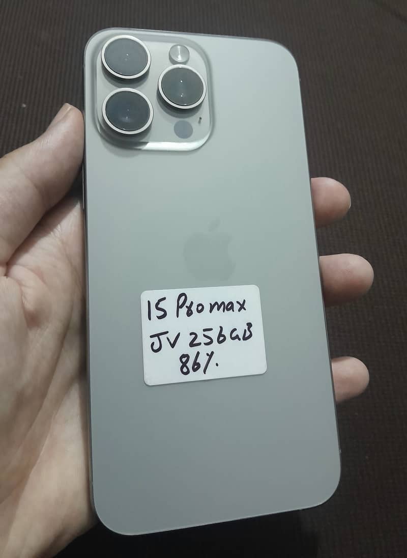 Apple iPhone 15 Pro Max 8