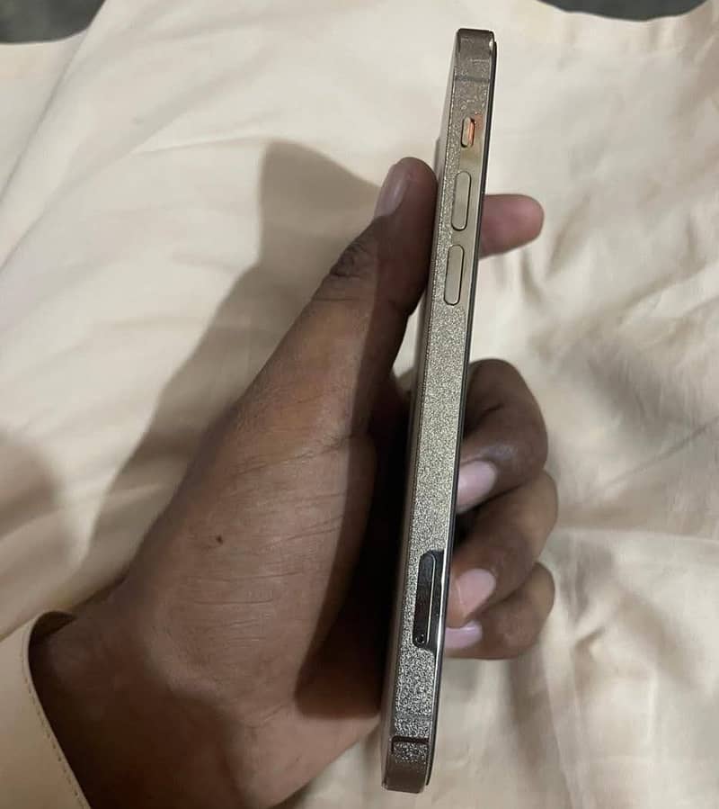 Apple iPhone 12 Pro 0
