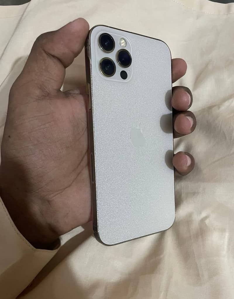 Apple iPhone 12 Pro 2