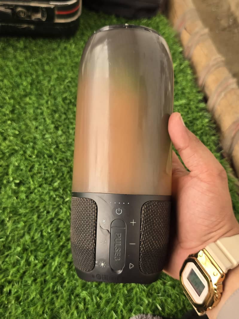 JBL PULSE 3 BLUETOOTH speaker 2