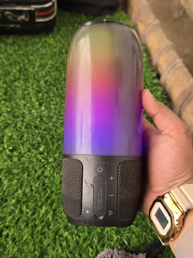 JBL PULSE 3 BLUETOOTH speaker 4