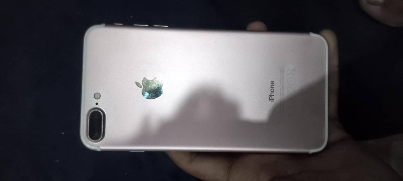 Apple iPhone 7 Plus 0