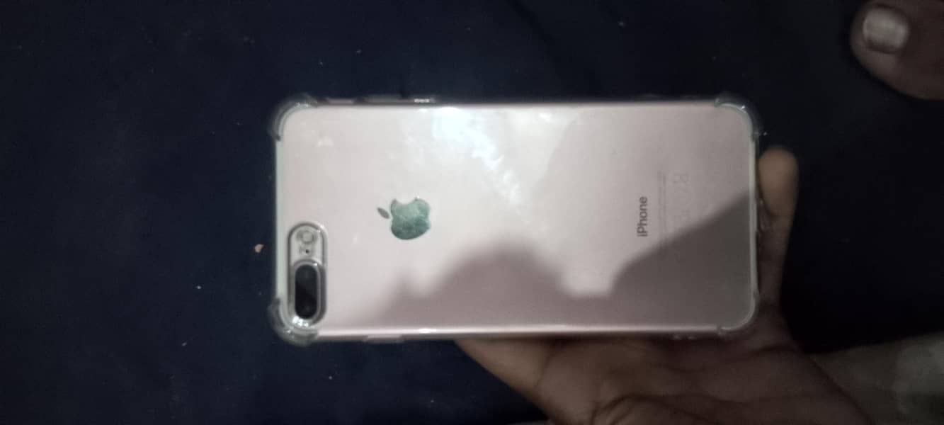 Apple iPhone 7 Plus 1