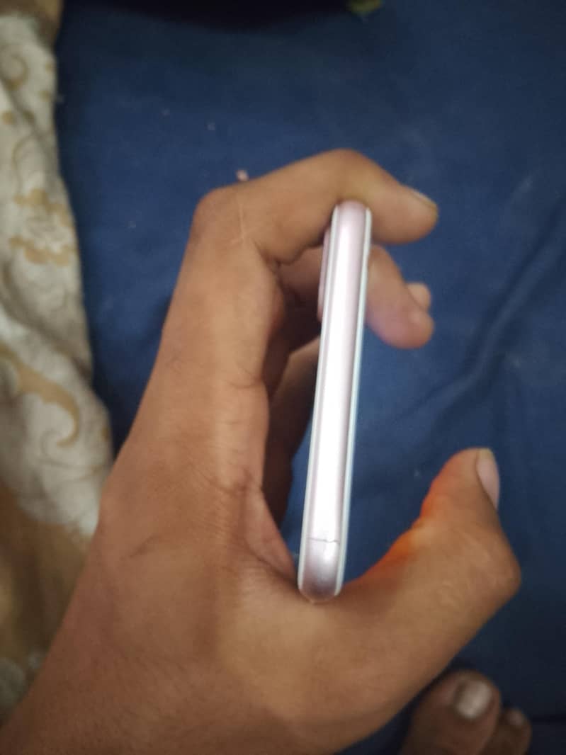 Apple iPhone 7 Plus 5