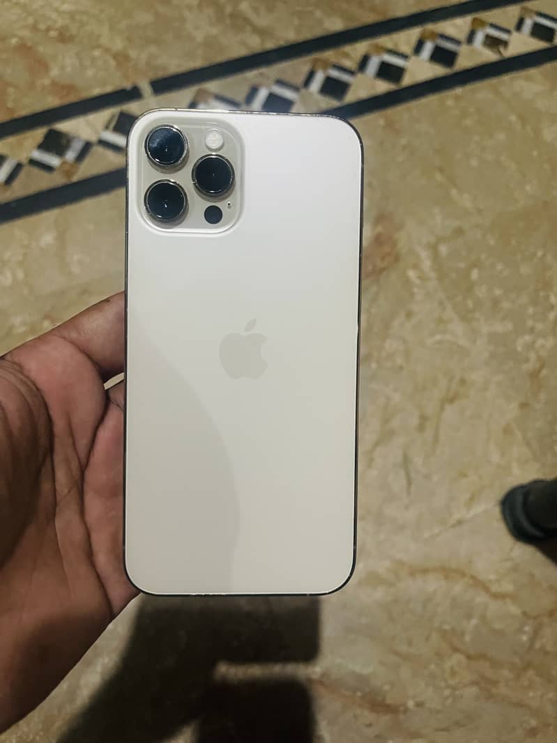 Apple iPhone 12 Pro Max 3