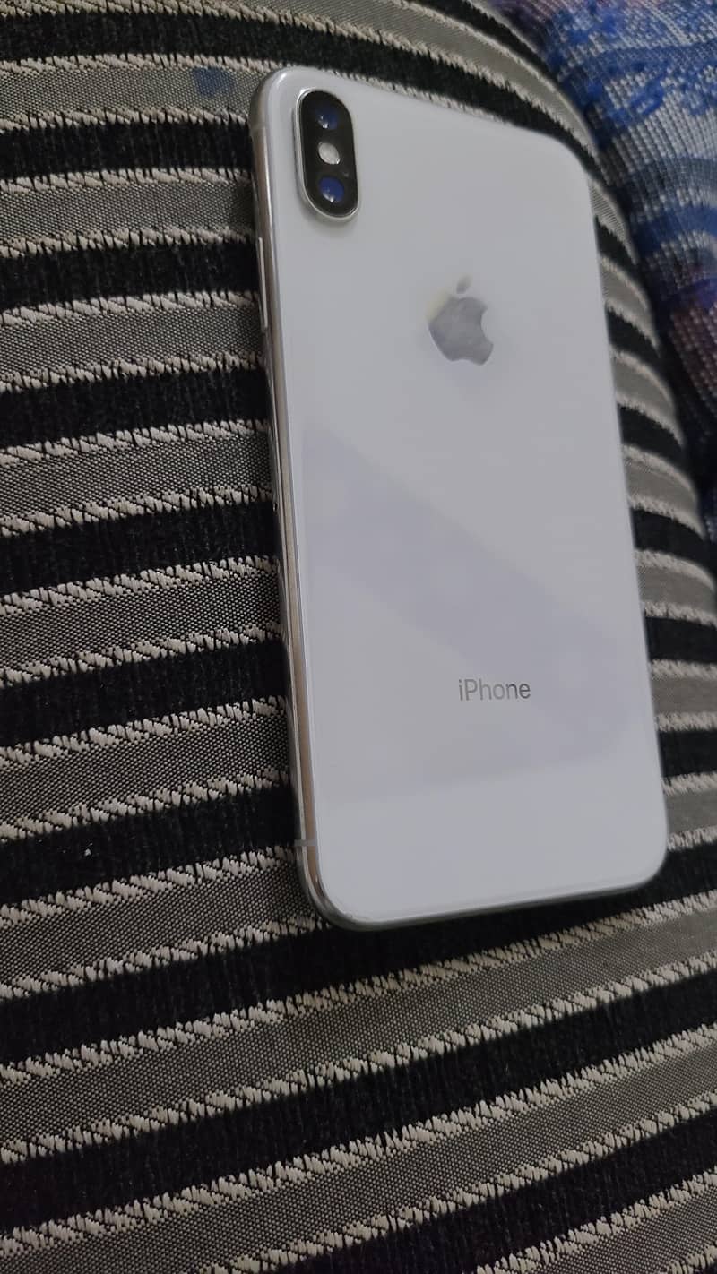 Apple iPhone X 3