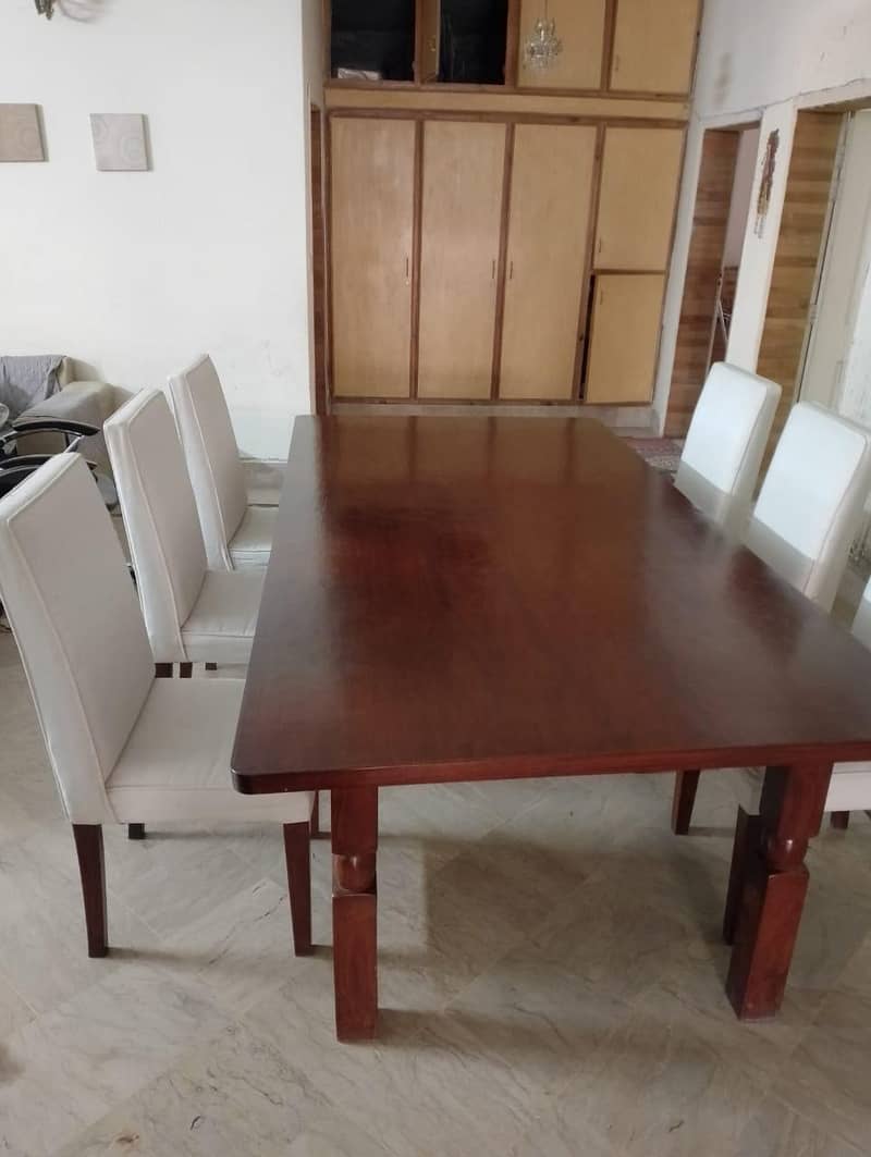 Dinning Table 0