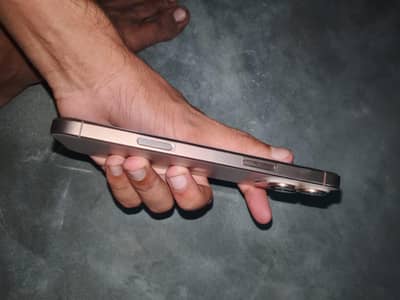 Apple iPhone 16 Pro Max
