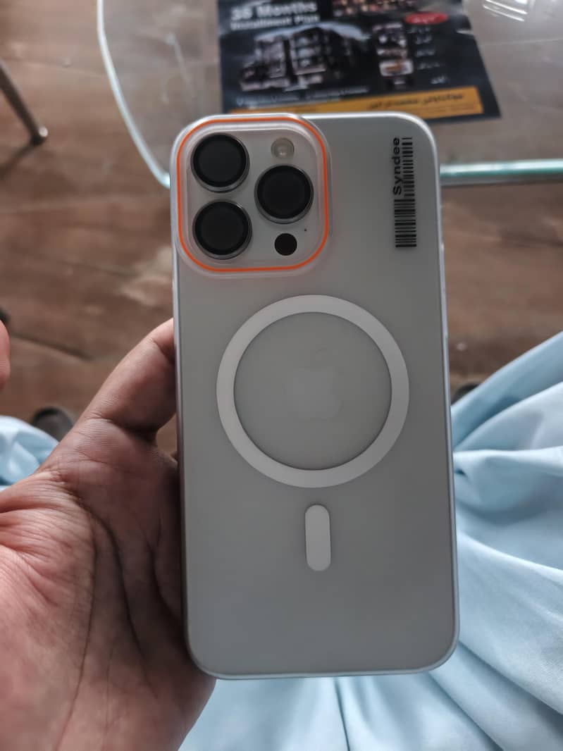 Apple iPhone 15 Pro Max 2