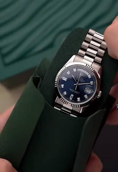 Men's Luxury Analog Watch – Blue Dial Stainless Steel