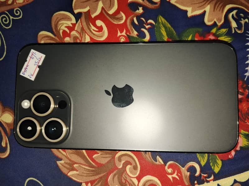 Apple iPhone 14 Pro Max 3