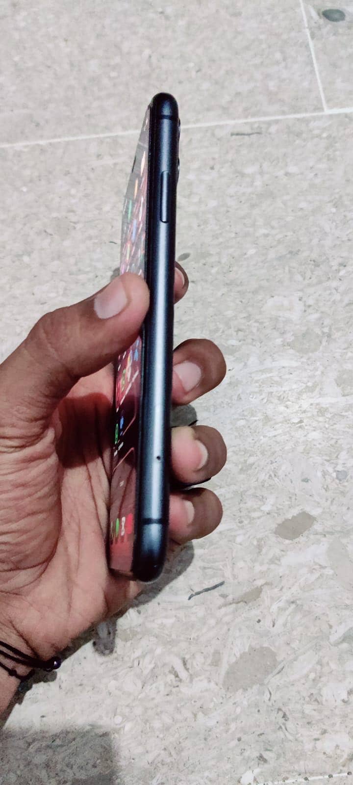 Apple iPhone 11 4