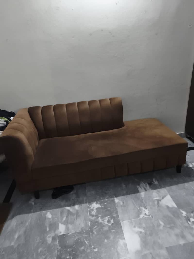 Sofa. . 0