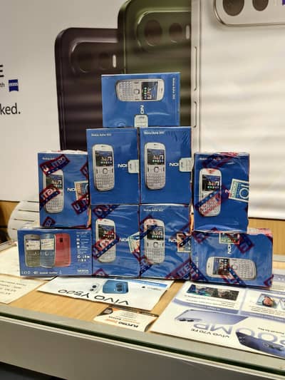 Nokia Asha 302 box pack