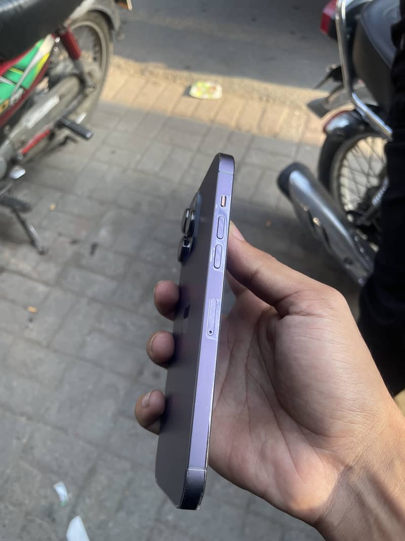 Apple iPhone 14 Pro Max 2