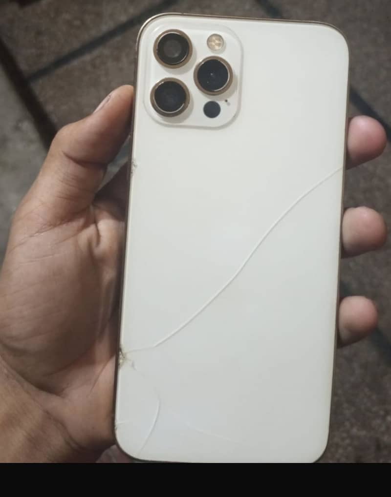 Apple iPhone 12 Pro Max 4