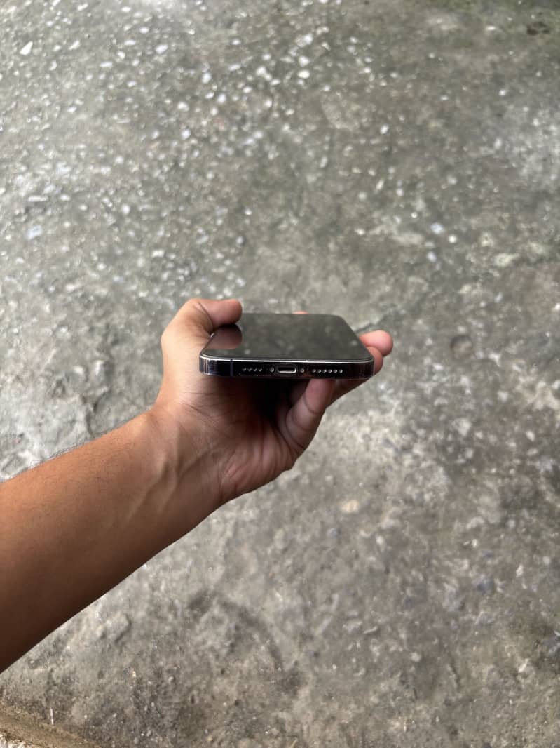 Iphone 14 pro max 1