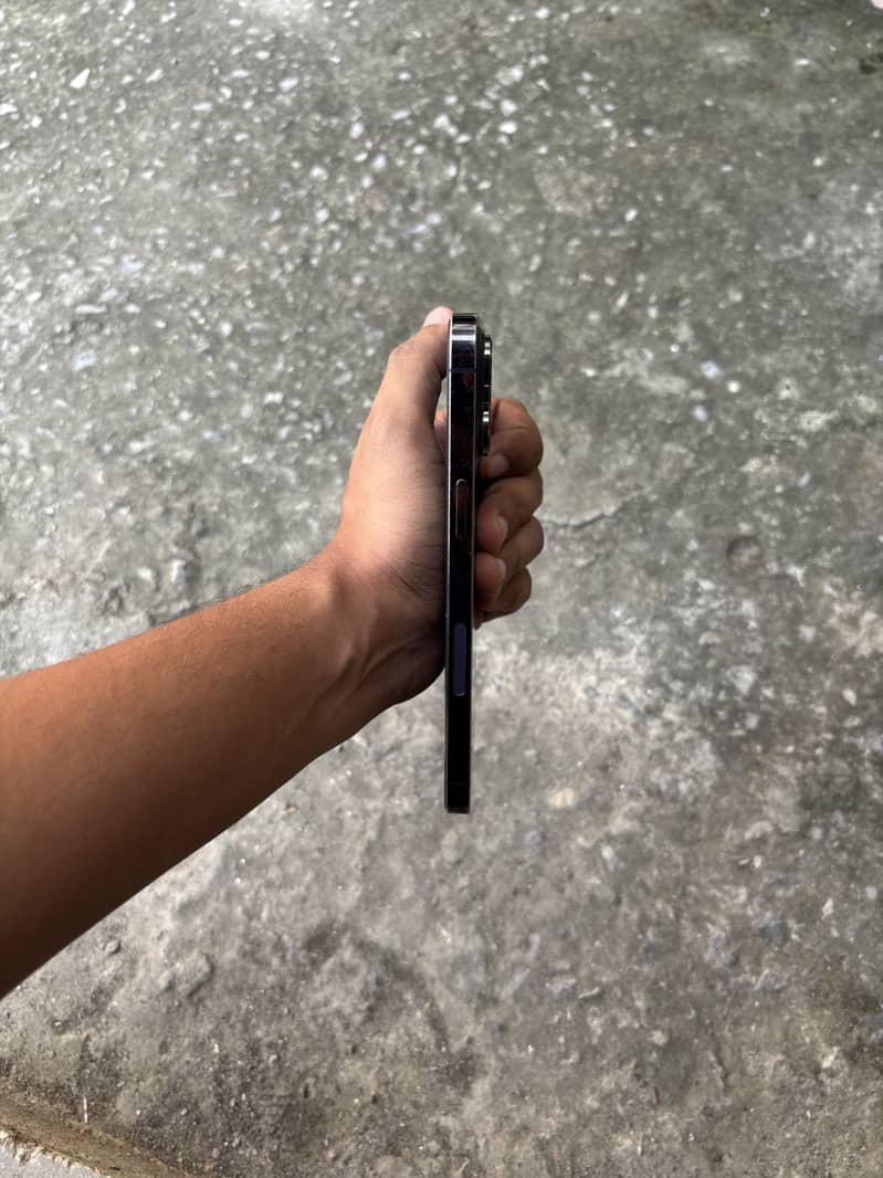 Iphone 14 pro max 3