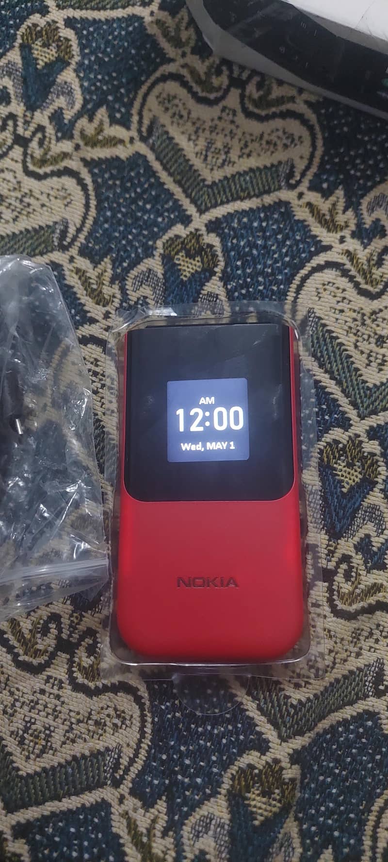 Nokia 2720 Flip 0
