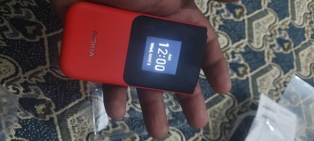 Nokia 2720 Flip 5