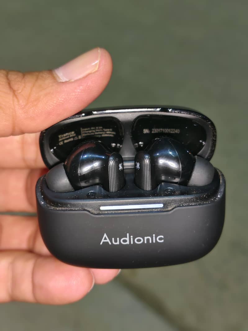 Audionic 850 earbuds 1