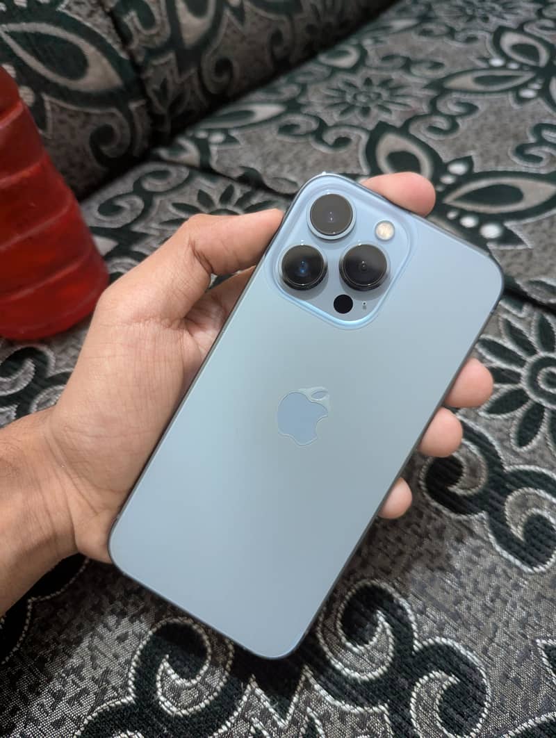 iPhone 13 Pro (JV) 1
