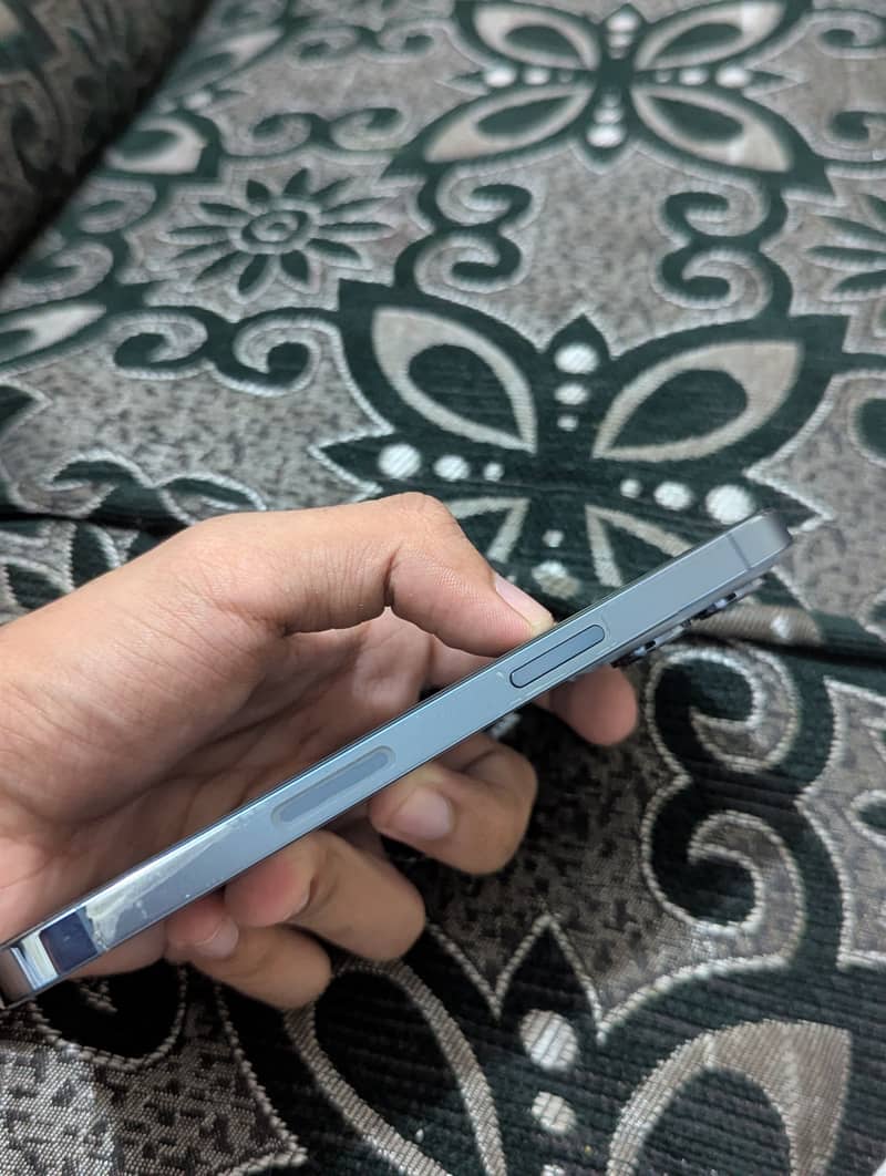 iPhone 13 Pro (JV) 3
