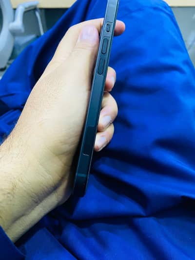 Apple iPhone 15