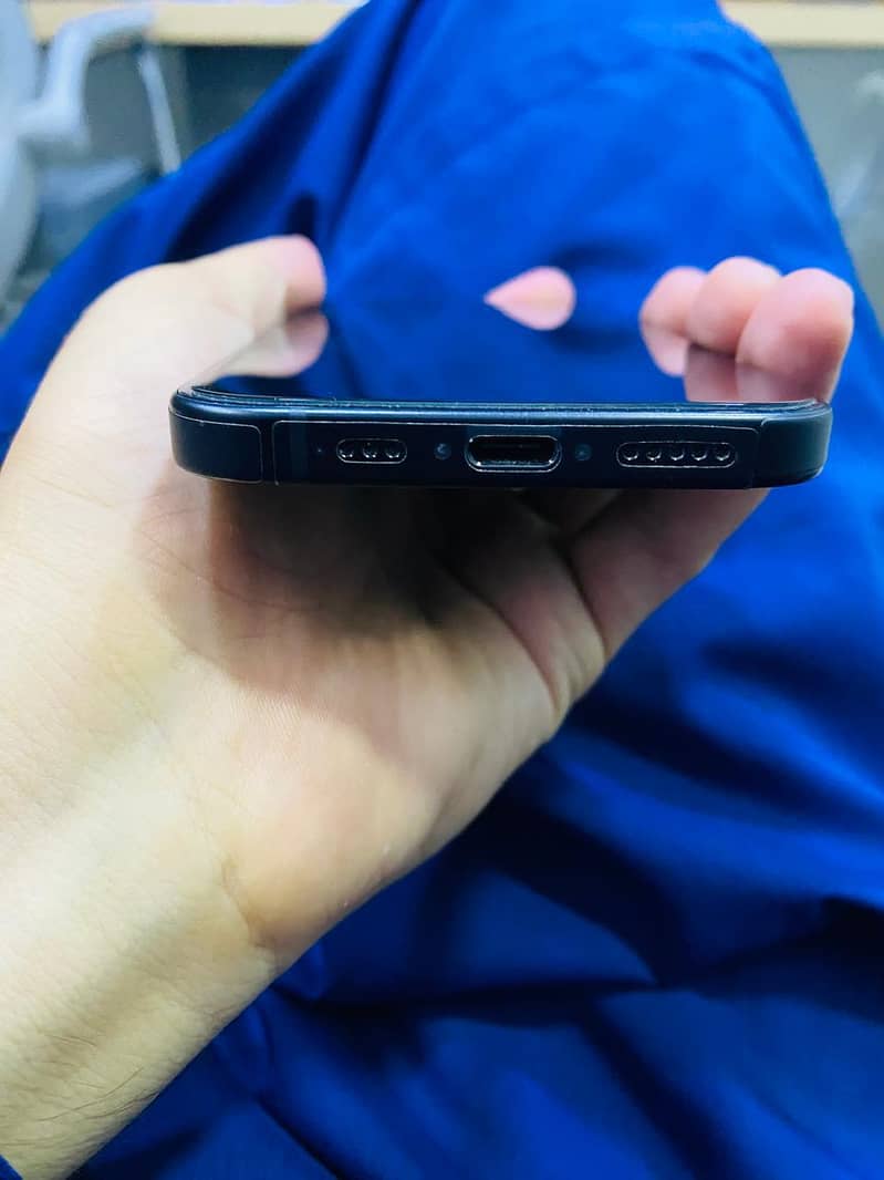 Apple iPhone 15 4
