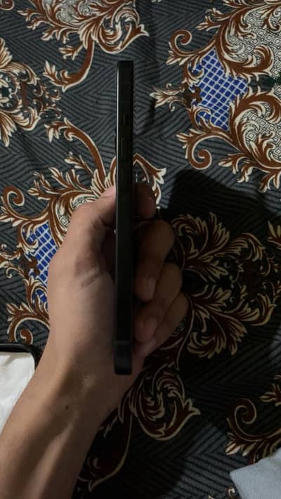 Apple iPhone 15