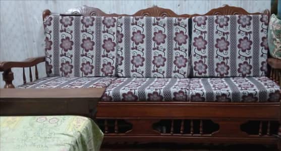 Wooden Sofa Set with Cushion . good condition