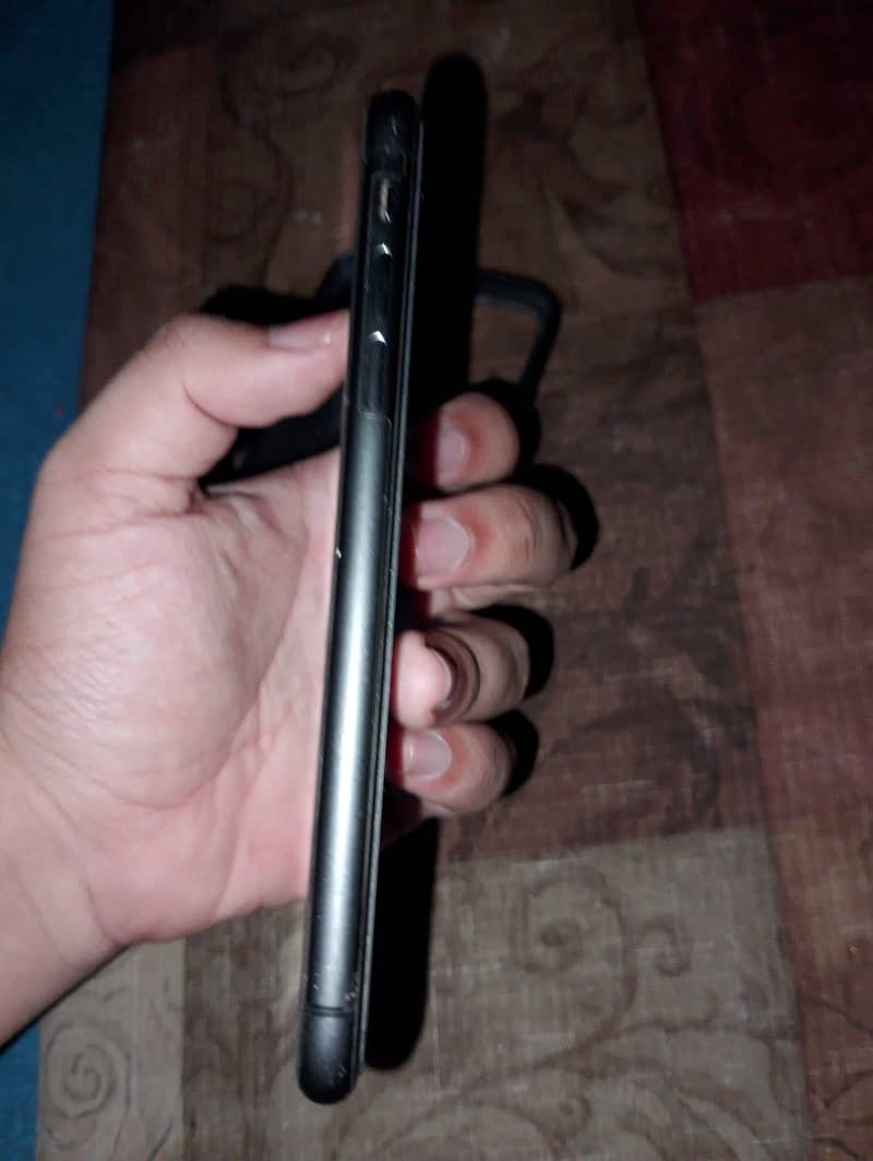 Apple iPhone 11 2