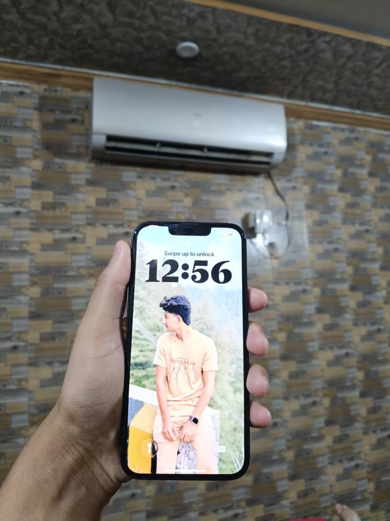 Apple iPhone 14 4