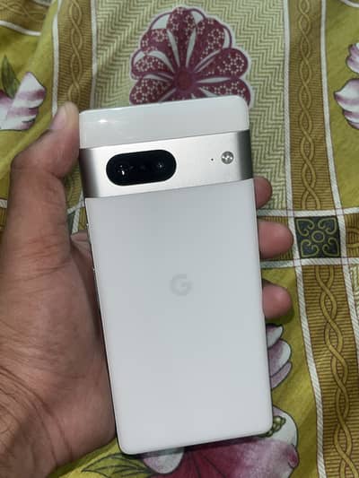 Google Pixel 7 official white