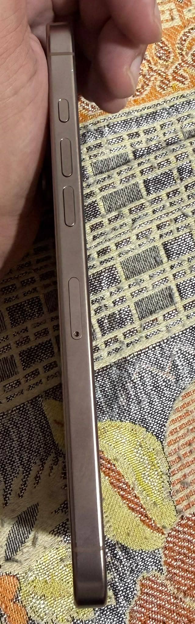 Apple iPhone 16 Pro Max 0