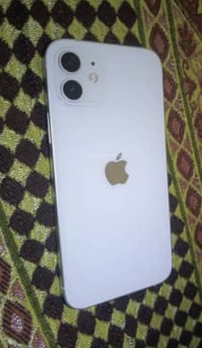 Apple iPhone 12